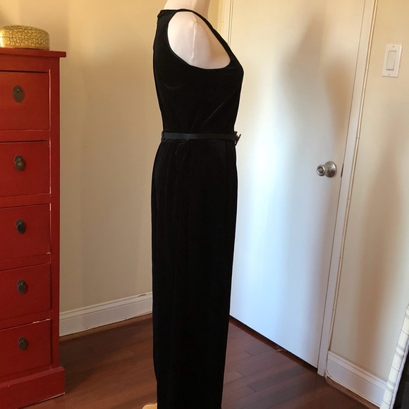 Carmen Marc Valvo Belted Velvet Jumpsuit/ Romper - Picture 5 of 6